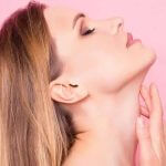 3 SIGNS YOU NEED A FACE AND NECK LIFT